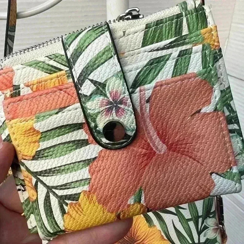 Jen and Co Crossbody Bag with matching wallet and phone wallet - Picture 9 of 16